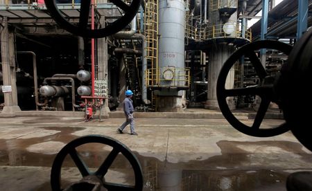 بلومبرج: روسيا لن تعارض أي تخفيض لإنتاج "النفط" إليك السبب