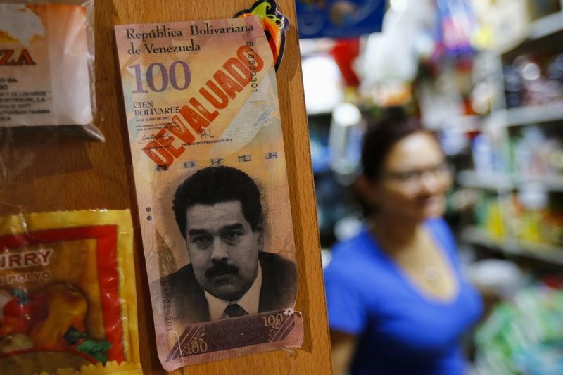 © Reuters. Investors ask trade group if Venezuela sovereign debt is in default