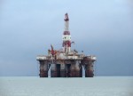 UPDATE 4-Oil rises to $69 as focus returns to tighter market