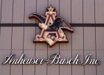 Custos crescentes pesam sobre AB InBev, apesar de melhora nas vendas de cerveja