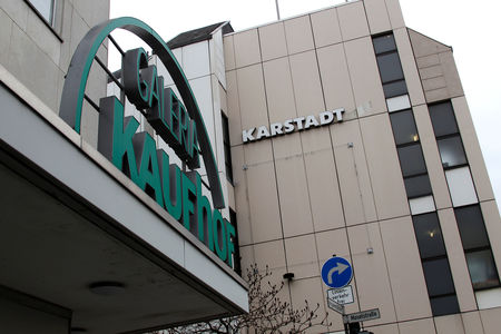 Nrw Wirtschaftsminister Fodert Investitionen Bei Galeria Karstadt Kaufhof Von Reuters