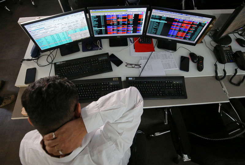 © Reuters. India stocks higher at close of trade; Nifty 50 up 0.45%