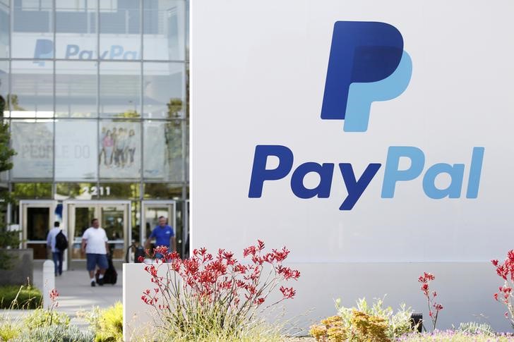 © Reuters.  PayPal Holdings Inc Earnings, Revenue Beat in Q4