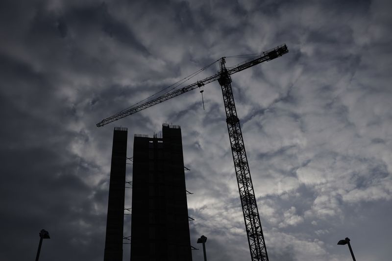 © Reuters.  Incorporadoras avançam com Temer sancionando Lei do Distrato