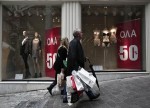 UK Retail Sales Rise by 0.8% in February