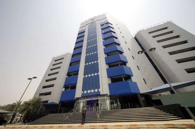 © Reuters. Lifting Sudan sanctions to yield positive but gradual effect: finance minister