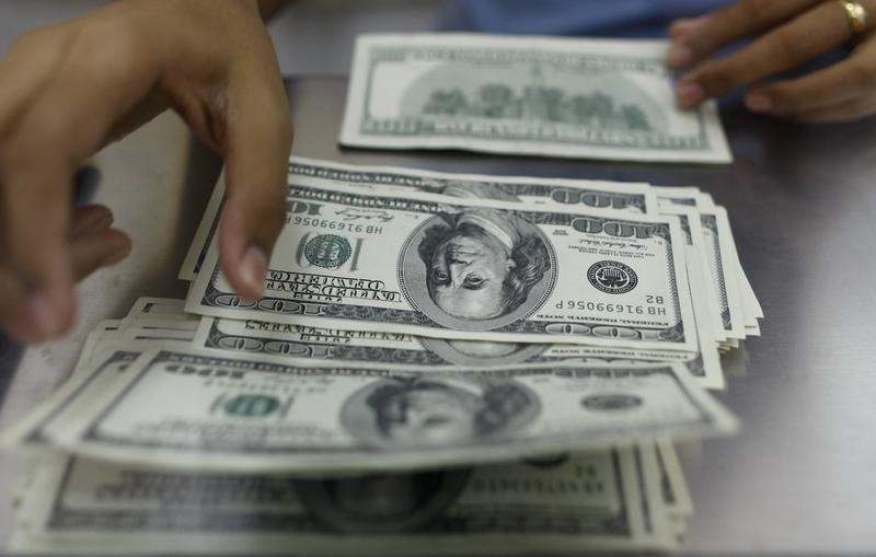 Forex Dollar Lower Against Euro Yen Before Fed Minutes Breaking - 