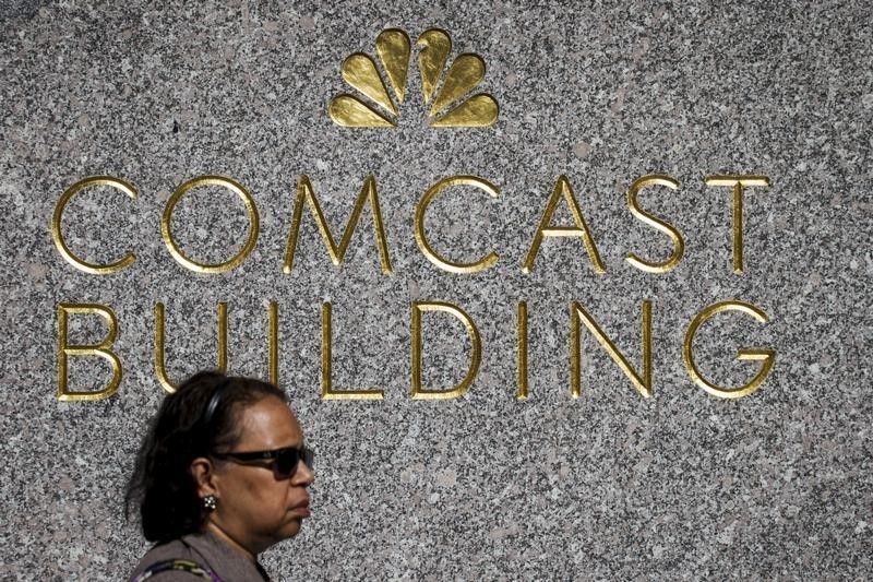 © Reuters. Comcast Stock Falls 3%