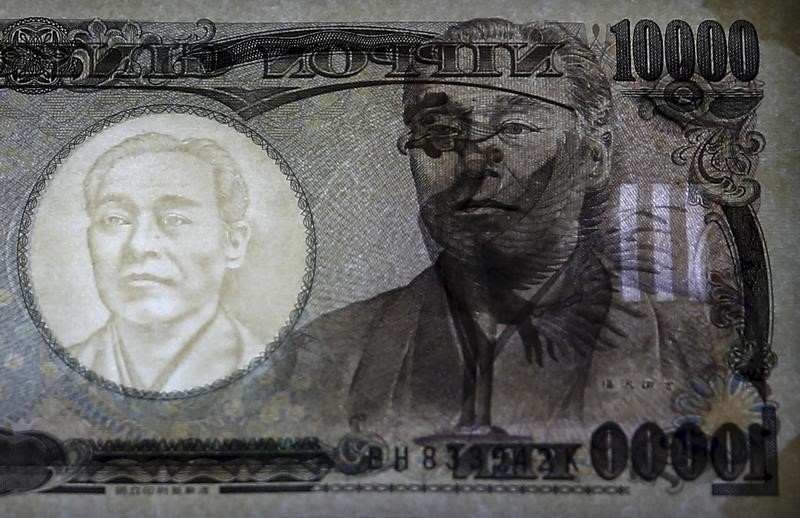 Yen Menguat dan Dolar Datar setelah Trump Tandatangani RUU Hong Kong