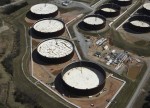 El petróleo sigue a la baja ante las preocupaciones en torno a la producción