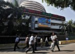 Indian shares end lower; Reliance, ICICI Bank top drags