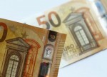 Forex - Euro Calm After Spain Poll; Trump Hits Petrocurrencies