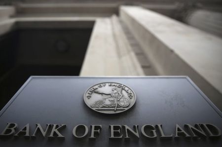 عاجل: بنك إنجلترا يخفض فائدته للمرة الثانية لتقارب الصفر، مع تيسيرات أعمق