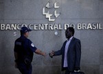 Copom corta 0,75 p.p. da taxa Selic, para 3,00%; Sinaliza mais um corte