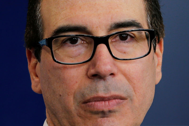 © Reuters. Mnuchin Says No Change to U.S. Dollar Policy ‘As of Now’