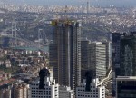 Vakıfbank, kendi müşterisi olan firmalardan konut alanlara %0,98 faiz uygulayacak