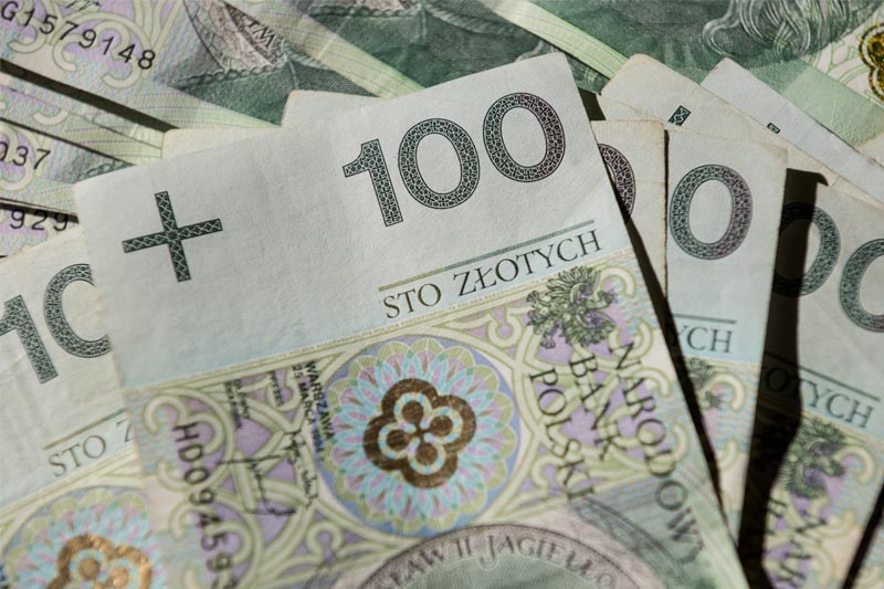 DZIEŃ NA FX/FI: Złoty po presją czynników globalnych