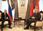 Bloomberg: Путин меняет Конституцию из-за cсоры с Лукашенко