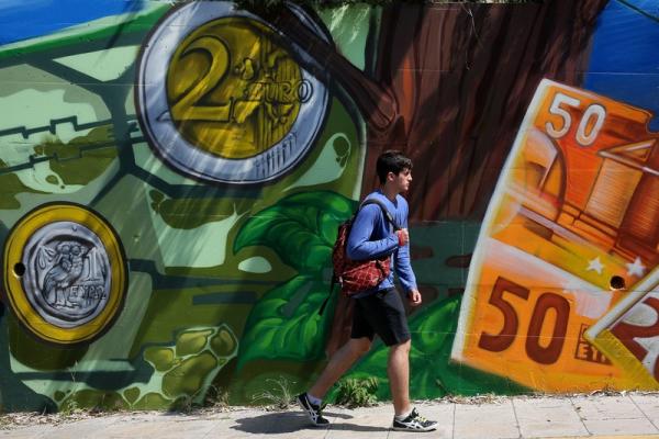 Доллар дорожает к евро и стабилен в паре с иеной 