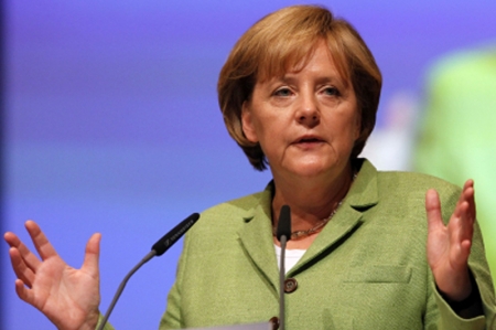 Германия сделает ставку на продвижение электромобильности - Меркель