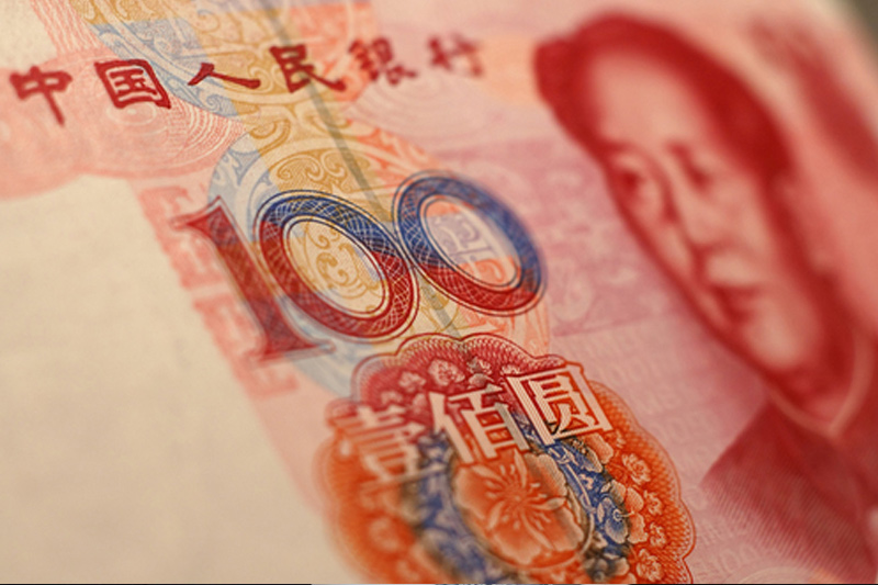 Yuan China tergelincir pada hari Senin