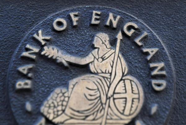 © Reuters. BOE Readies for Action as U.K. Faces a Turbulent End to 2020