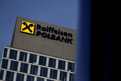 poland expects more foreign owners to sell banks in 2017