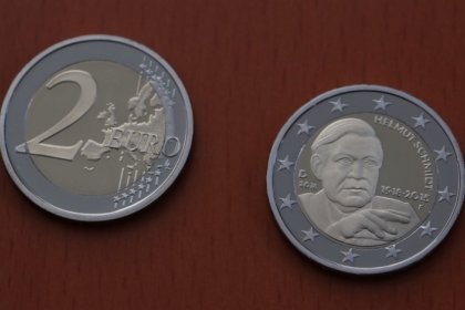 Euro zone bond markets turn focus to Sintra forum for more ECB rate clues