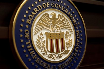 Largest U.S. banks clear first hurdle in Fed's toughest annual stress tests