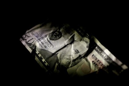 Dollar retraces losses as sterling dives on Boris Johnson exit