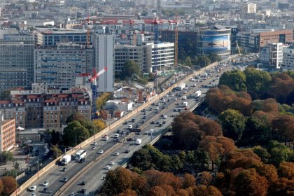Le gouvernement dévoile un plan pour les transports propres