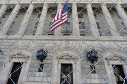 Amazon, Toyota, Alcoa y otras trabajan para contrarrestar planes arancelarios de Trump