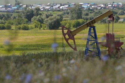 АНАЛИЗ-Нефтяной сектор РФ справится с новыми "адскими" санкциями США