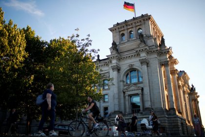 Union und SPD legen in Umfragen zu