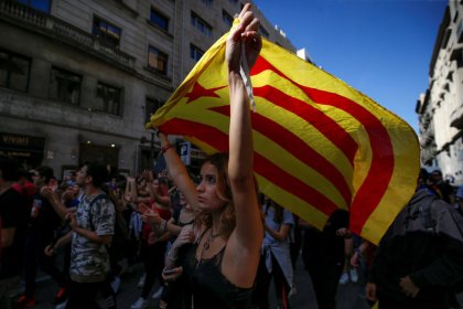 Catalan regional chief calls for independence vote after night of violence