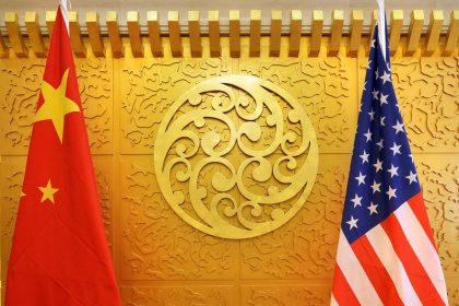 Китай и США "очень близки" к заключению первой фазы торговой сделки -- СМИ