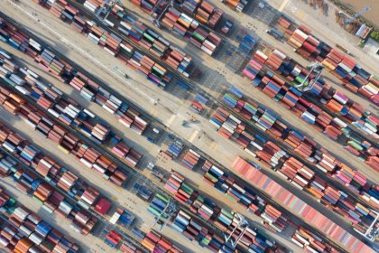 Setor de serviços da China cresce a ritmo mais lento em dezembro, mostra PMI do Caixin