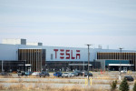Tesla tests the circuits for German energy market push