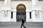 Borsa Milano peggiora, pesano scadenze tecniche, riscoperte midcap, strappa Diasorin