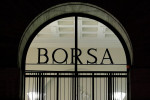 Borsa Milano in deciso calo, giù banche con Bper, bene galassia Unipol, Lazio