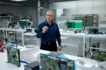 Apple lança nova linha de Macs com processadores próprios