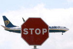 Large Boeing 737 MAX customers signal caution on orders amid COVID-19