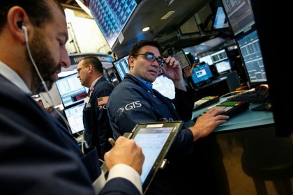 BORSA MILANO, indici in deciso calo su stacco cedole, futures FTSE Mib -0,2%