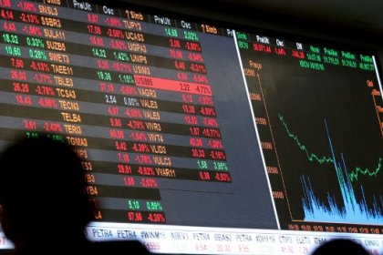 Ibovespa fecha no menor nível desde janeiro, refletindo exterior e protestos de caminhoneiros
