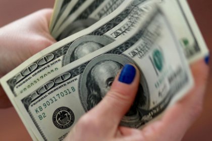 Rising U.S. bond yields pose risks to greenback