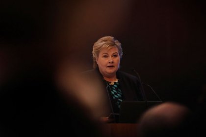 Norway PM Solberg to form majority government
