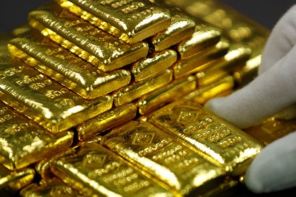الذهب يهبط مع زيادة الإقبال على المخاطرة والبلاديوم يتماسك فوق مستوى 1400 دولار