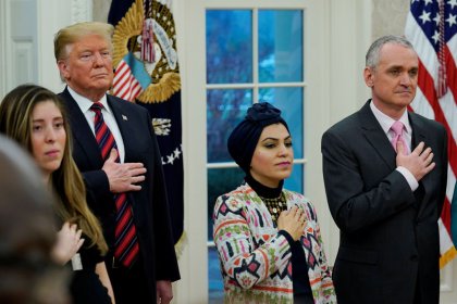 Trump proposes wall-for-DACA in bid to end U.S. government shutdown