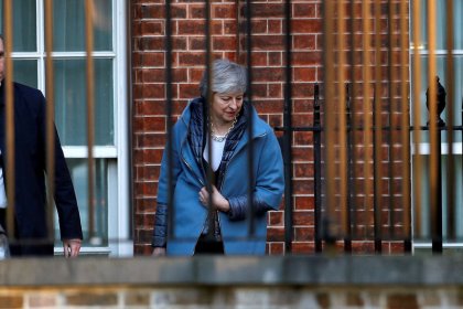 May to speak to every EU head in bid for Brexit deal changes