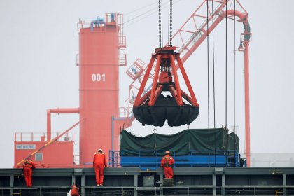 China says more efforts should be made to stabilise and improve trade